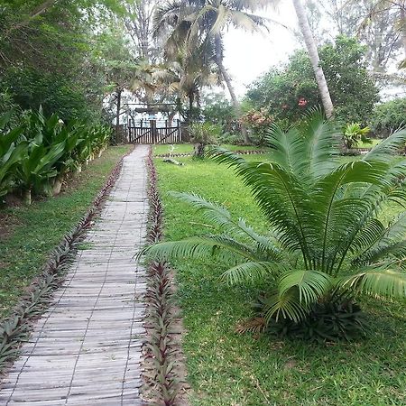 Palmeiras Lodge Vilanculos Exterior photo